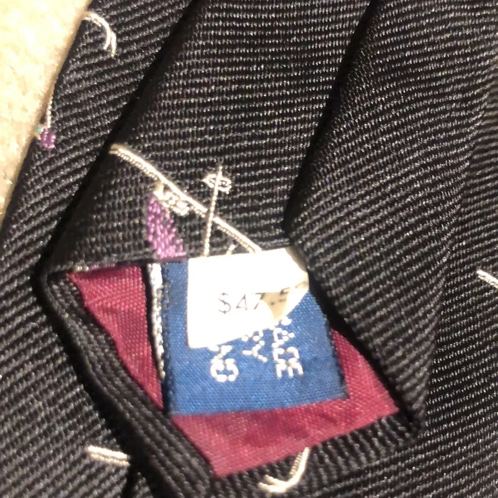 Ralph Lauren vintage rare silk tie with skiers. See pictures for description - Picture 3 of 4